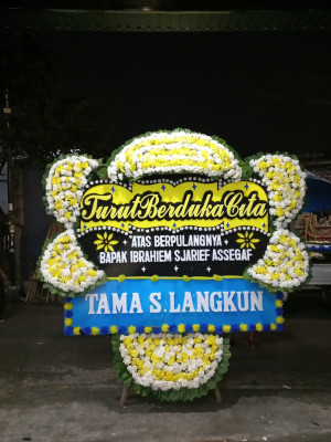 Papan Bunga Duka di Malendeng
